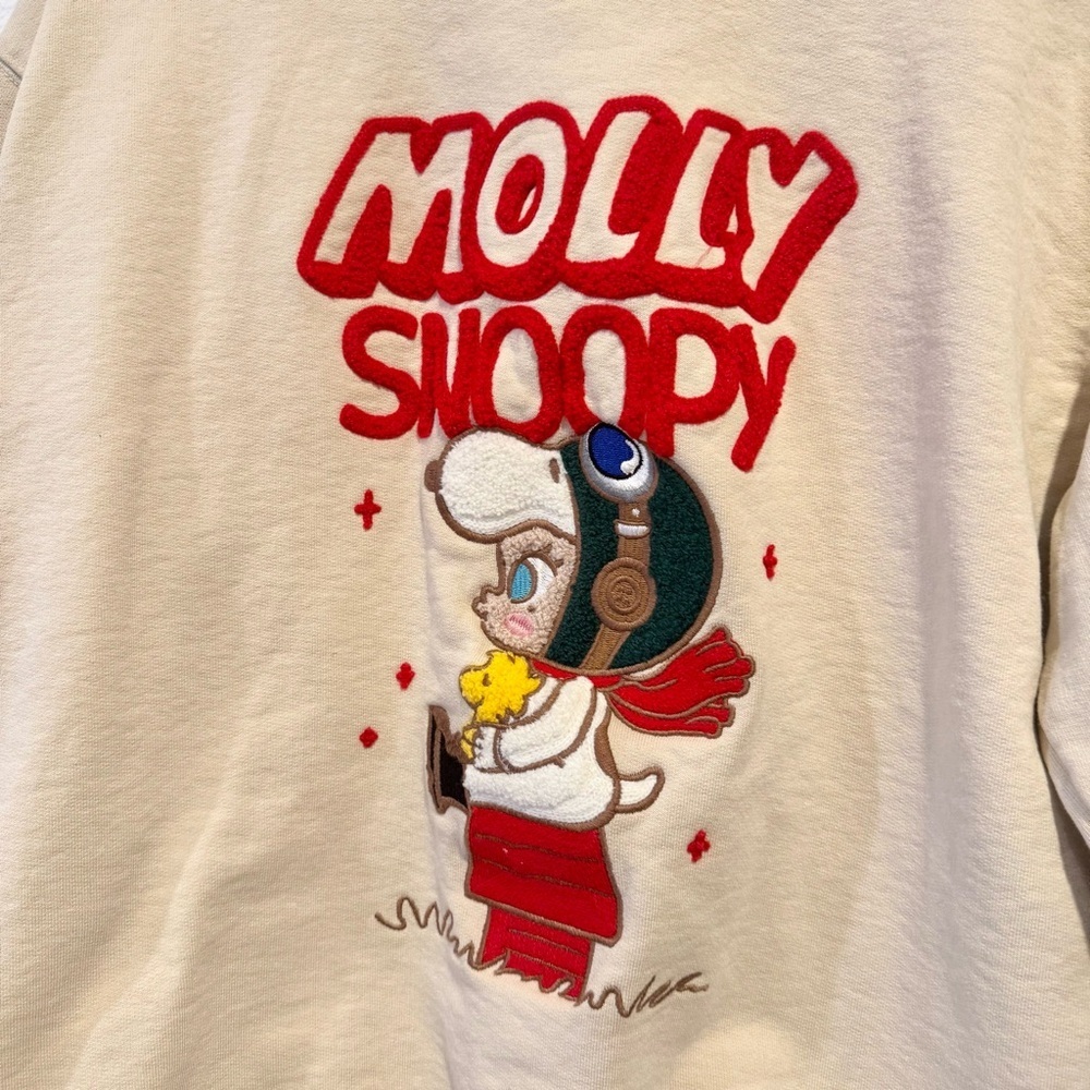 Cream Molly Snoopy Graphic Sweater View 4